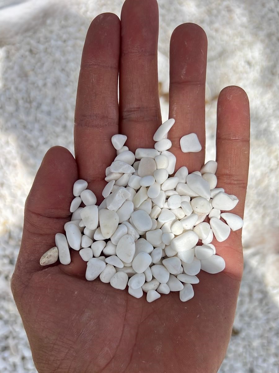 אגרגט לבן גרנוליט לבן white gravel